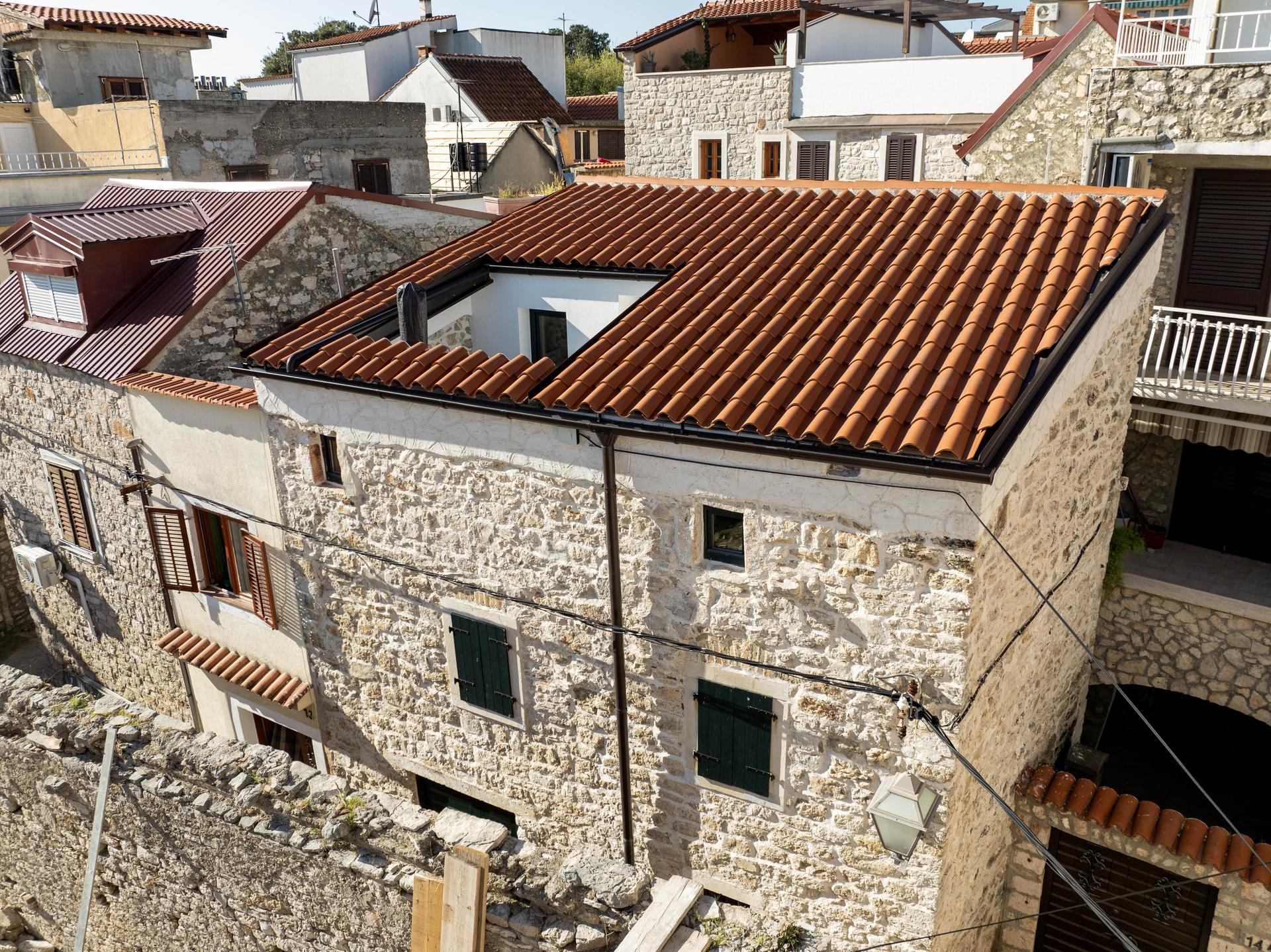 6TH STONE RESIDENCE thumbnail